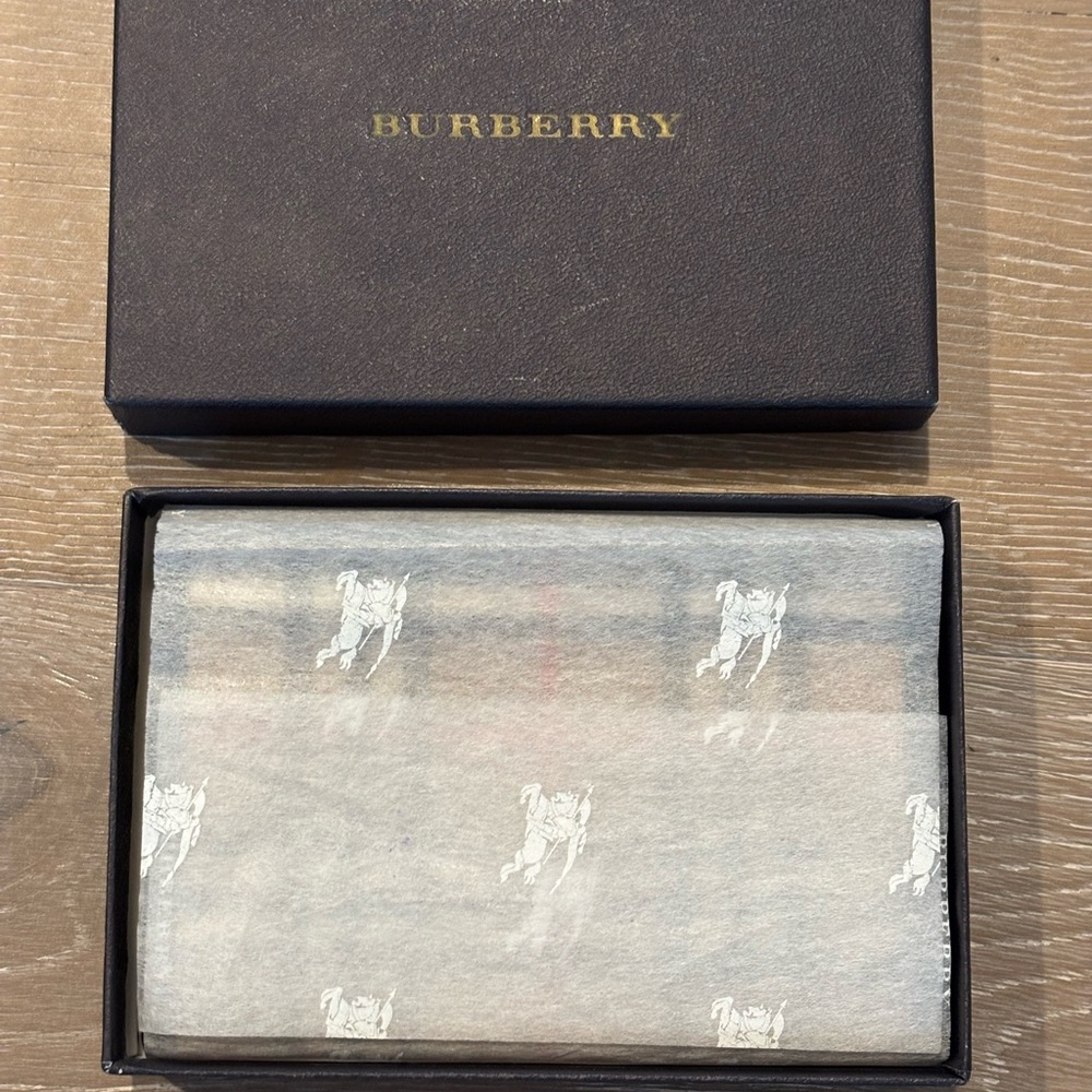 New Burberry Novacheck Black Wallet/Planner - Picture 5 of 11